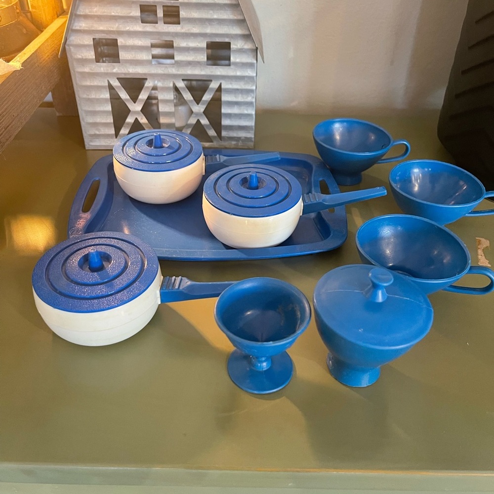 Banner vintage toy dishes set 13 piece Corelle antique